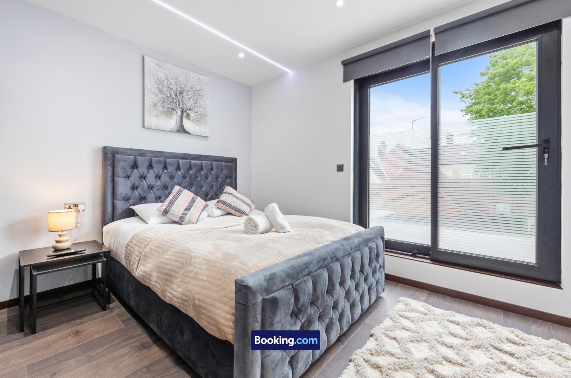 Stylish Studio Apt By Stay Smart Short Lets & Serviced Accommodation Woodstock With Free Wifi Лондон Экстерьер фото