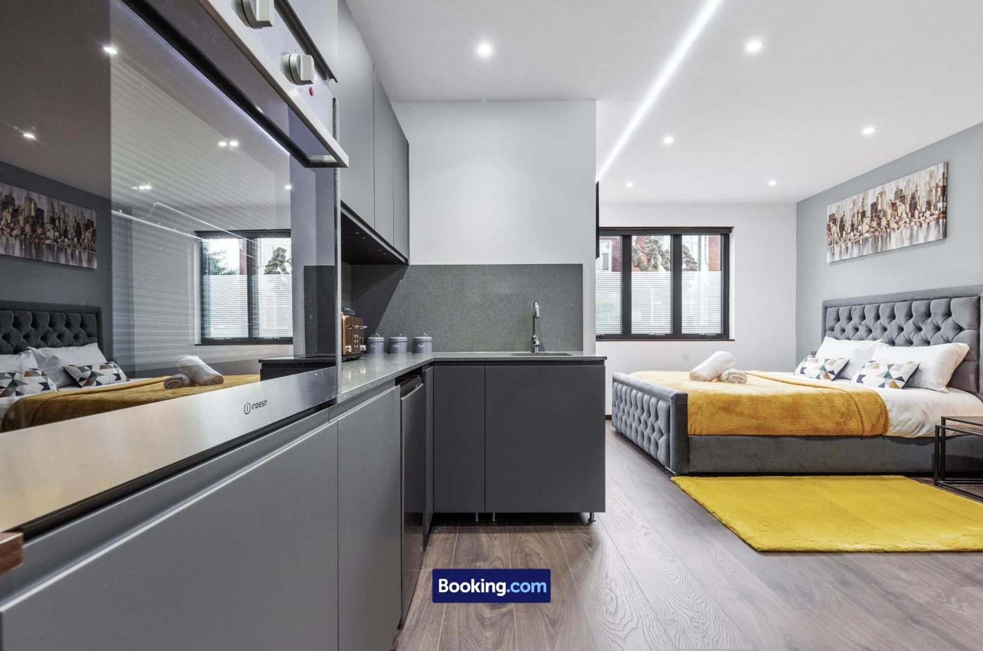 Stylish Studio Apt By Stay Smart Short Lets & Serviced Accommodation Woodstock With Free Wifi Лондон Экстерьер фото