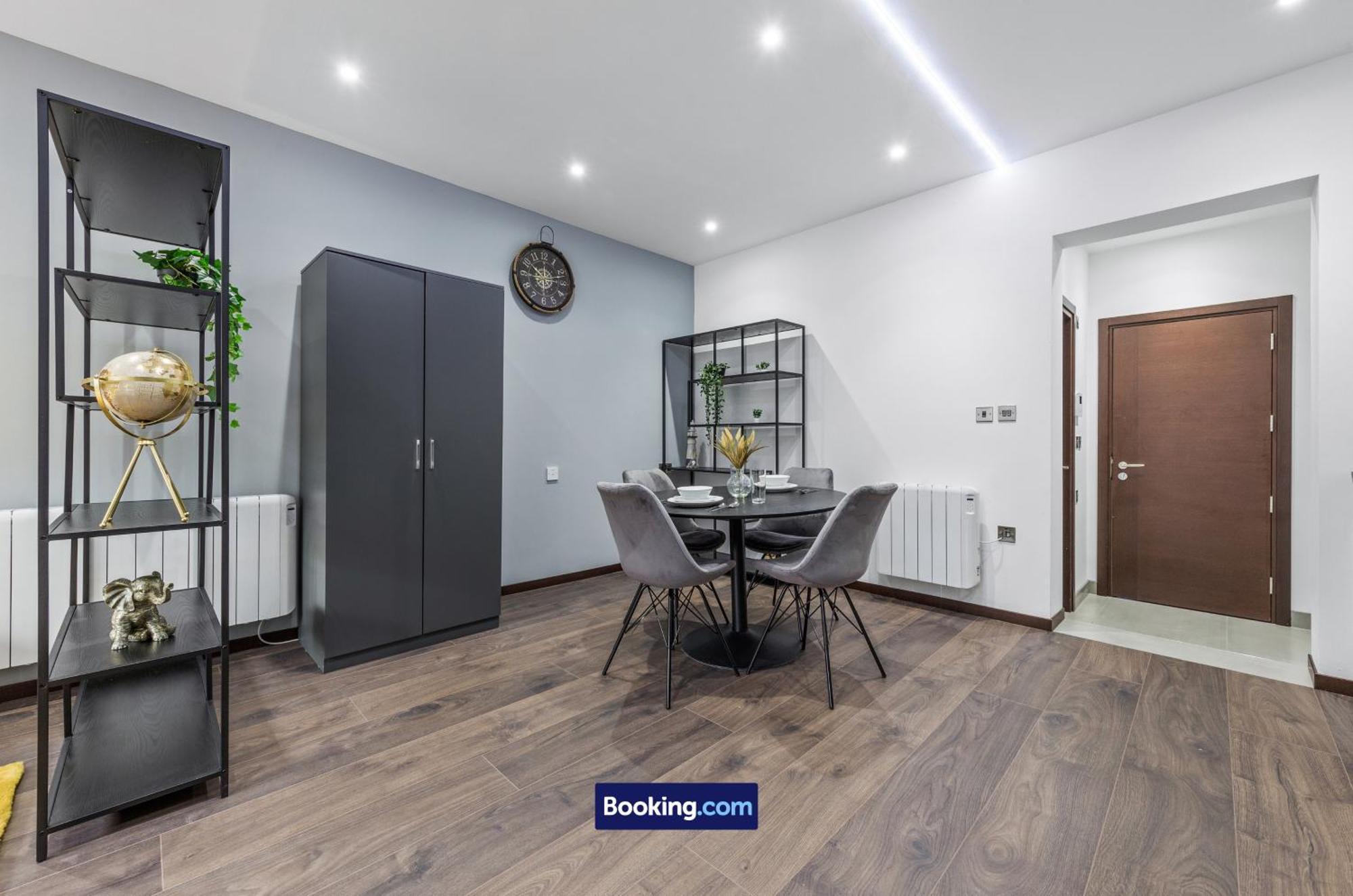 Stylish Studio Apt By Stay Smart Short Lets & Serviced Accommodation Woodstock With Free Wifi Лондон Экстерьер фото
