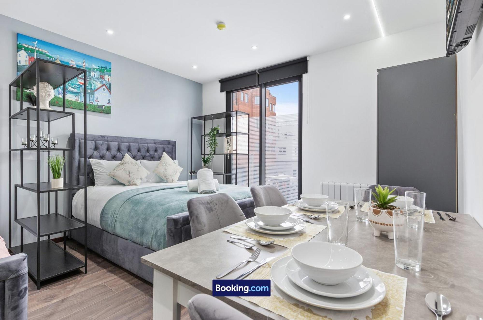 Stylish Studio Apt By Stay Smart Short Lets & Serviced Accommodation Woodstock With Free Wifi Лондон Экстерьер фото